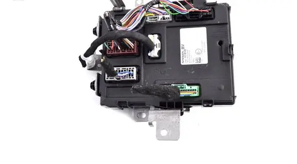 Audi A5 8T 8F Central body control module 284B14CB9B
