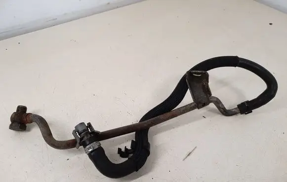 Ford Focus Breather hose/pipe BM5G6A886AC