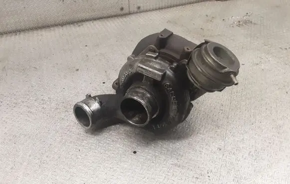 Audi A6 S6 C5 4B Turbo 059145701F GT2052V