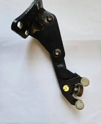 Volkswagen Caddy Sliding door lower roller guide/hinge 2k0843398a 2K0843398A