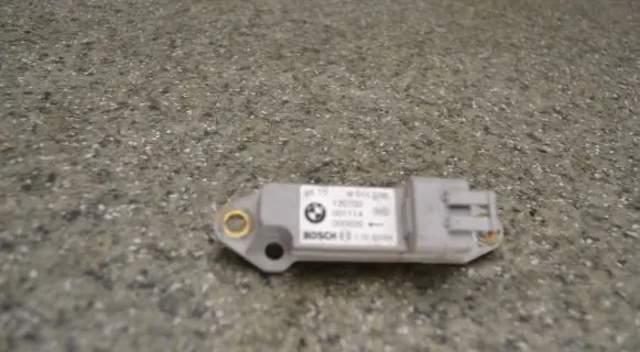 BMW 5 E39 Airbag deployment crash/impact sensor 6911035 130700