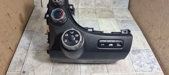 Honda Jazz Climate control unit F5674A4001