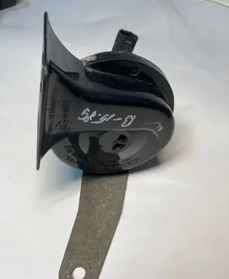 BMW 5 E60 E61 Horn signal 0092018
