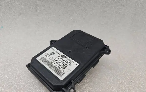 Volkswagen Tiguan Xenon control unit/module 74695900AC 74696000 7L6941329B
