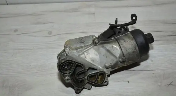 Peugeot 2008 I Oil filter mounting bracket 9687847480