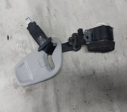Ford S-MAX Middle seatbelt (rear) 611B68N