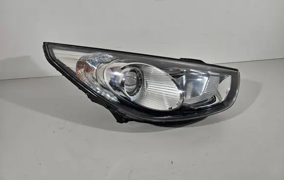 Hyundai ix35 Headlight/headlamp 92102-2Y000