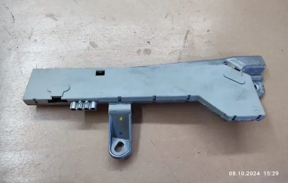 Mercedes-Benz CLS C219 Antenna control unit 4019104360A
