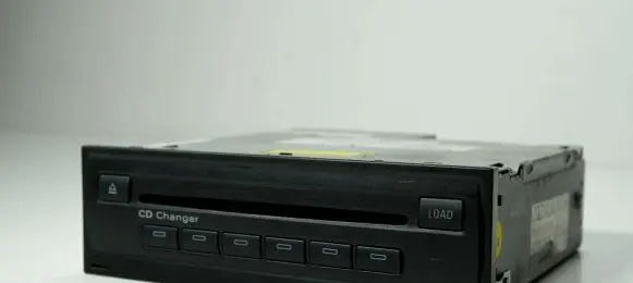 Audi A6 S6 C6 4F CD/DVD changer 4E0035110A