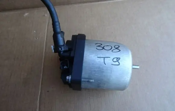 Peugeot 308 Fuel filter housing 9809757980