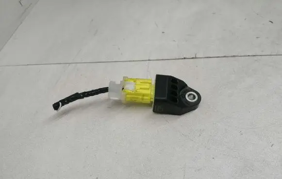 Toyota Yaris Airbag deployment crash/impact sensor 898310D130 42356XELF