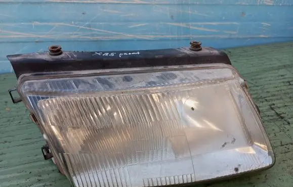 Volkswagen PASSAT B5 Headlight/headlamp