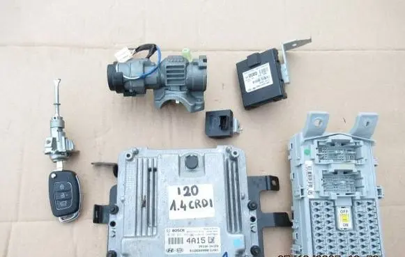 Hyundai i20 (PB PBT) Engine control unit/module EDC17C57 391402A150 0281031344