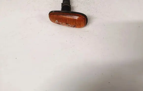Opel Zafira A Front fender indicator light 90560403