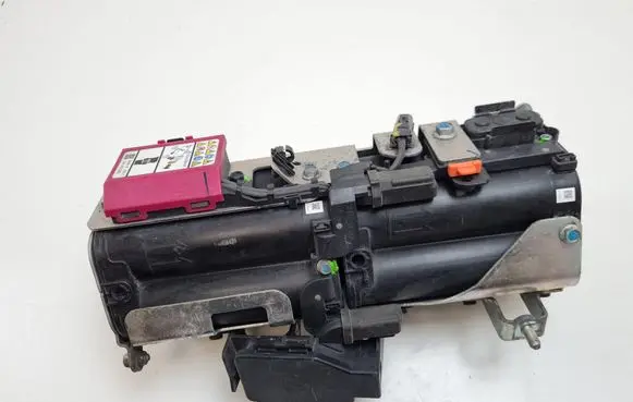 Mazda 3 II Voltage converter/converter module GKH867ZC0C