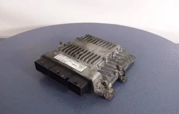 Ford Focus Engine control unit/module ECU 6M51-12A650-YA