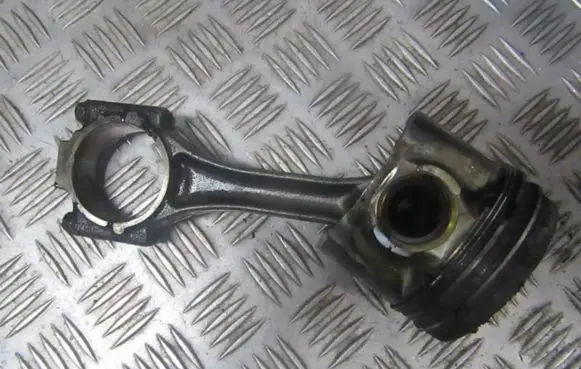 Piston with connecting rod