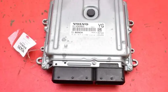 Volvo V60 Engine control unit/module ECU 31336983
