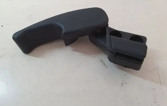 Engine bonnet (hood) release handle