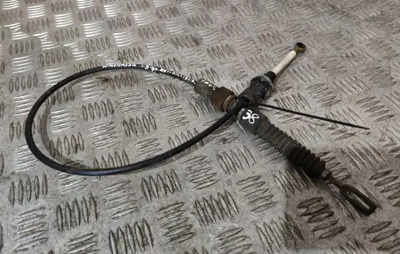 Daihatsu Sirion Gear shift cable linkage 