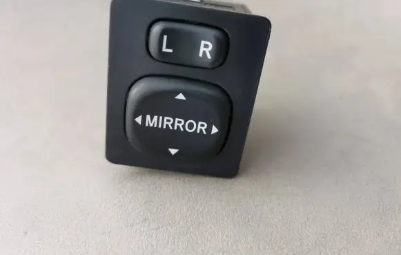 Toyota Corolla Verso E121 Wing mirror switch 769746B 183574