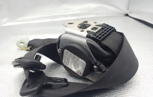 Skoda Octavia Mk2 (1Z) Front seatbelt 1Z0857702A 602481100