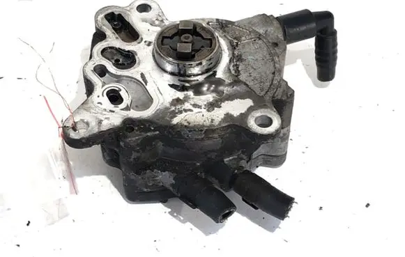 Volkswagen PASSAT B6 Vacuum pump 03G145209C