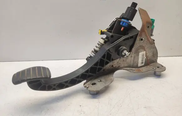 Renault Scenic III - Grand scenic III Clutch pedal 465030038R