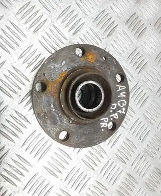 Audi A4 S4 B7 8E 8H Front wheel hub