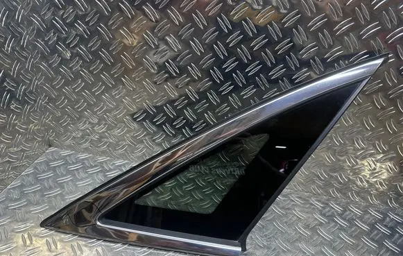 Citroen DS7 Crossback Rear side window 9817030180