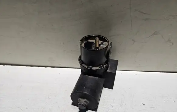 Audi 80 90 B3 Central locking vacuum pump 
