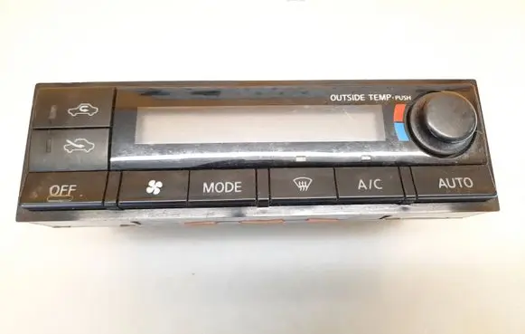 Nissan X-Trail T30 Climate control unit 275008H301