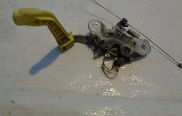 Peugeot Partner Engine bonnet/hood lock/catch