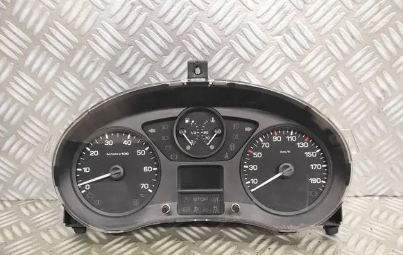 Citroen Berlingo Speedometer (instrument cluster) 9665154980 YG1DNZ58 503001316100