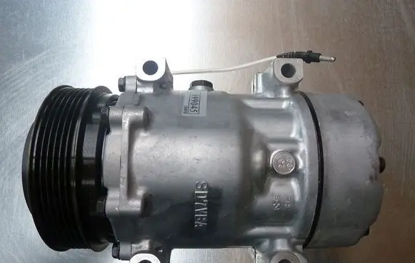 Renault Megane IV Air conditioning (A/C) compressor (pump) 699045