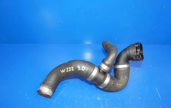Engine coolant pipe/hose