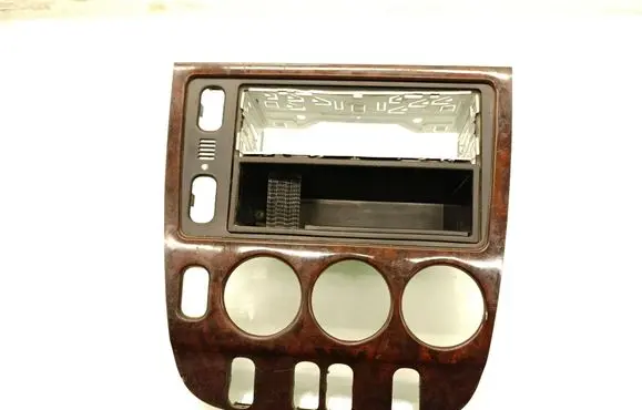 Radio/GPS head unit trim