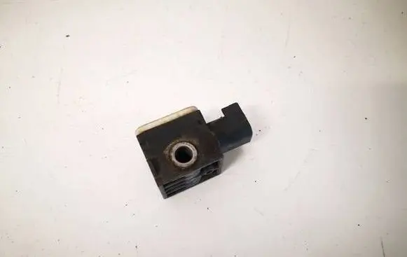 Hyundai Santa Fe Airbag deployment crash/impact sensor 959302B000