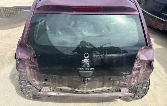 Peugeot 108 Tailgate/trunk/boot lid