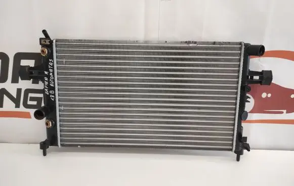 Opel Zafira A Coolant radiator D7X042TT