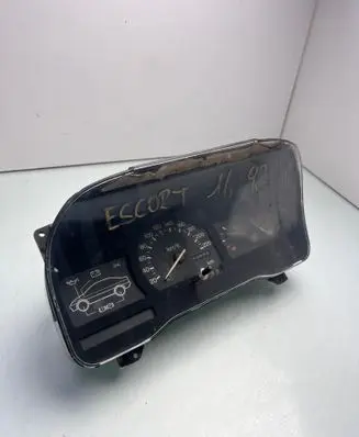 Ford Escort Speedometer (instrument cluster) 91AB10C956AB P818C