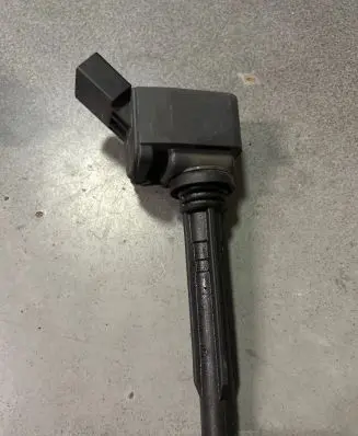 High voltage ignition coil