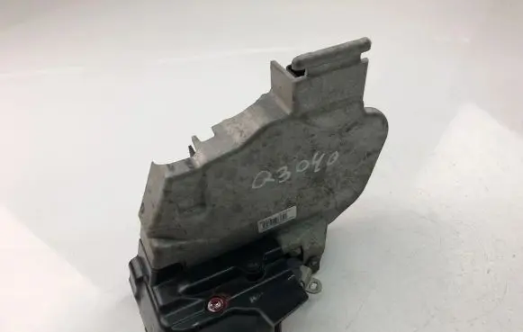 Volvo S40 Coupe door lock (next to the handle) 30799333