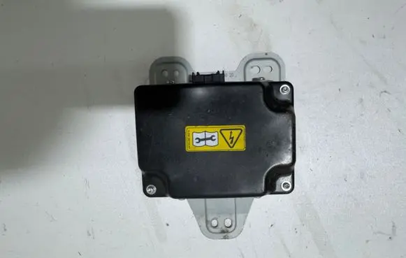 Mercedes-Benz ML W166 Voltage converter inverter A1669820020 15428295 13710197600G1