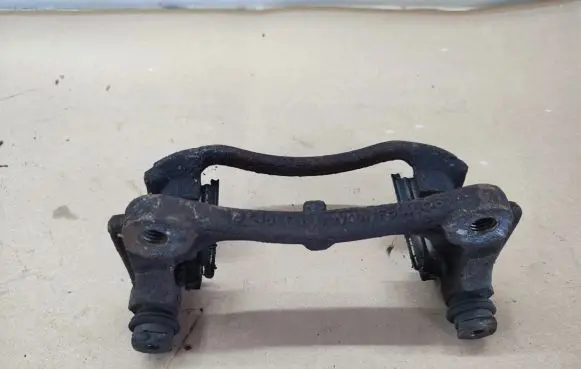 Ford Tourneo Custom Brake caliper pad carrier rear 