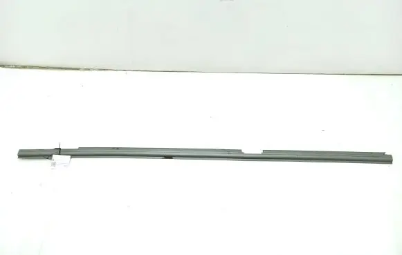 Mercedes-Benz COMPAKT W115 Front sill trim cover