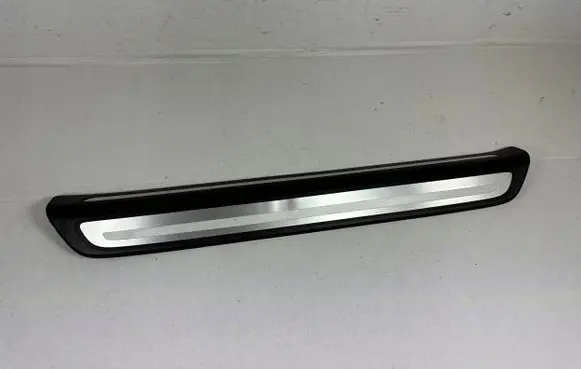 Audi Q3 8U Front arch trim 