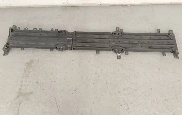 Polestar 2 Hybrid/electric vehicle battery bracket 32402245 23W15