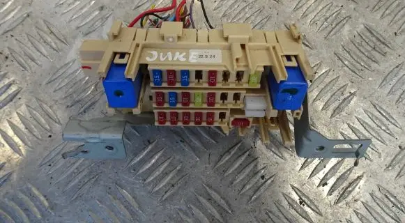Nissan Juke I F15 Fuse box set