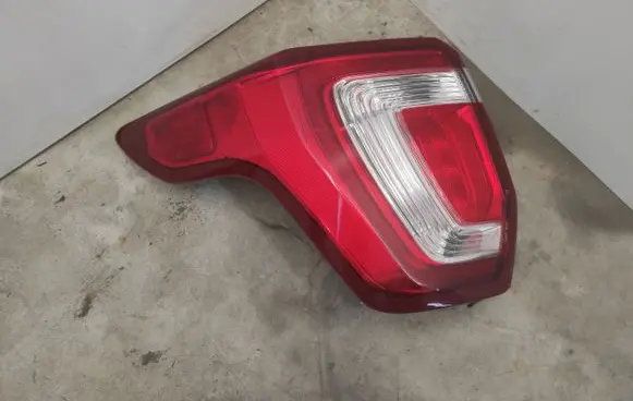 Ford Explorer V Rear/tail lights FB5313B505